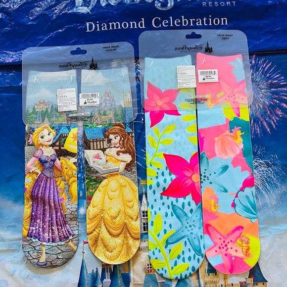 Two pairs of disneyparks princess socks ( one youth size M , one youth size L) - Picture 4 of 6